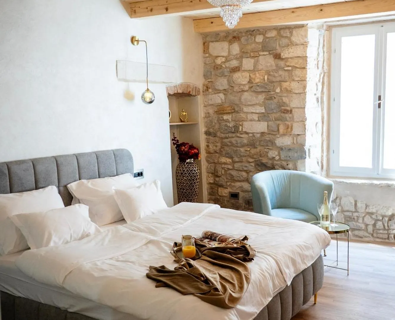Oda ve Kahvaltı Laurentius Heritage Luxury Suite Diocletian Palace Split Hırvatistan