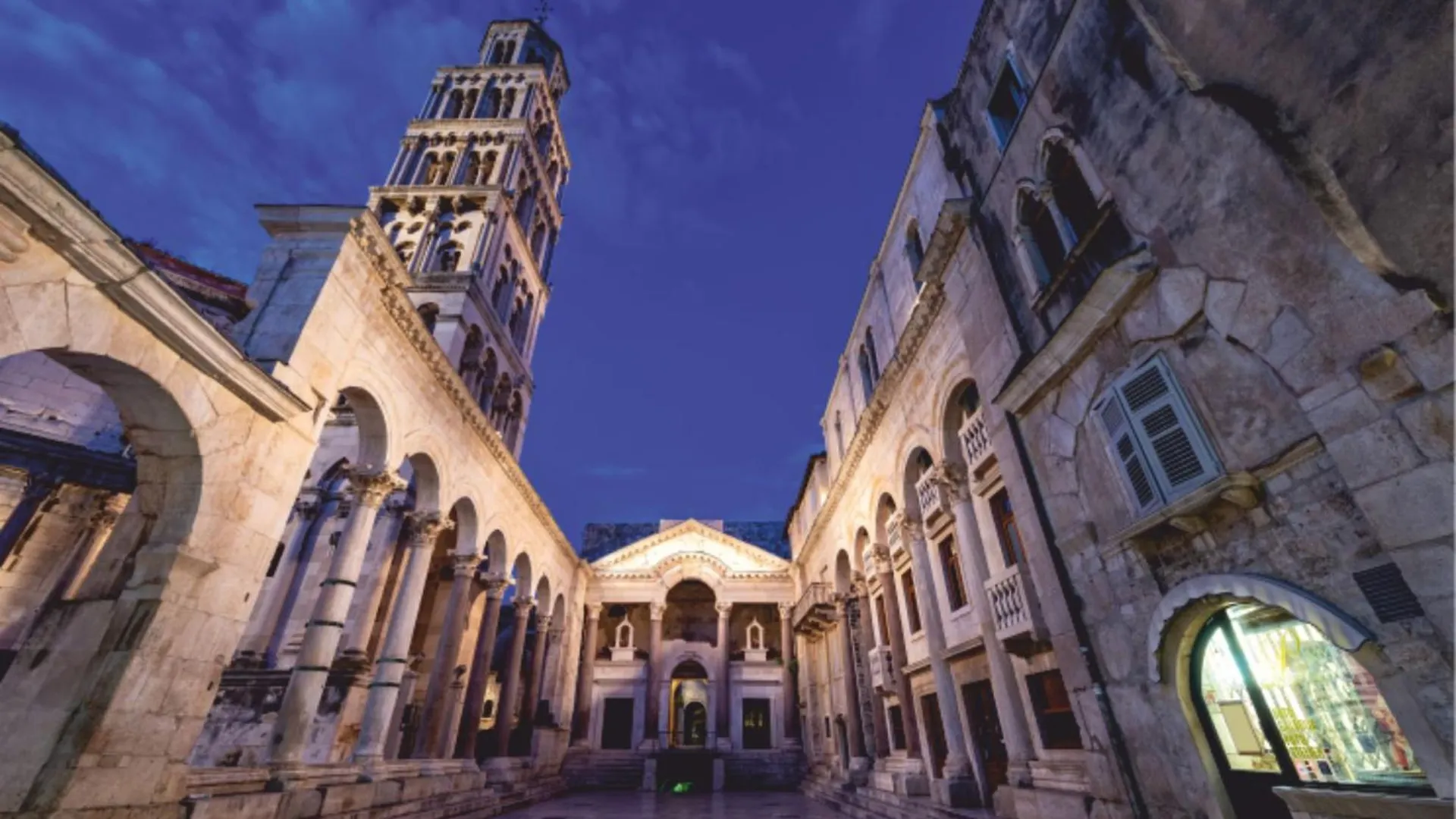 Couette-café Laurentius Heritage Luxury Suite Diocletian Palace Split